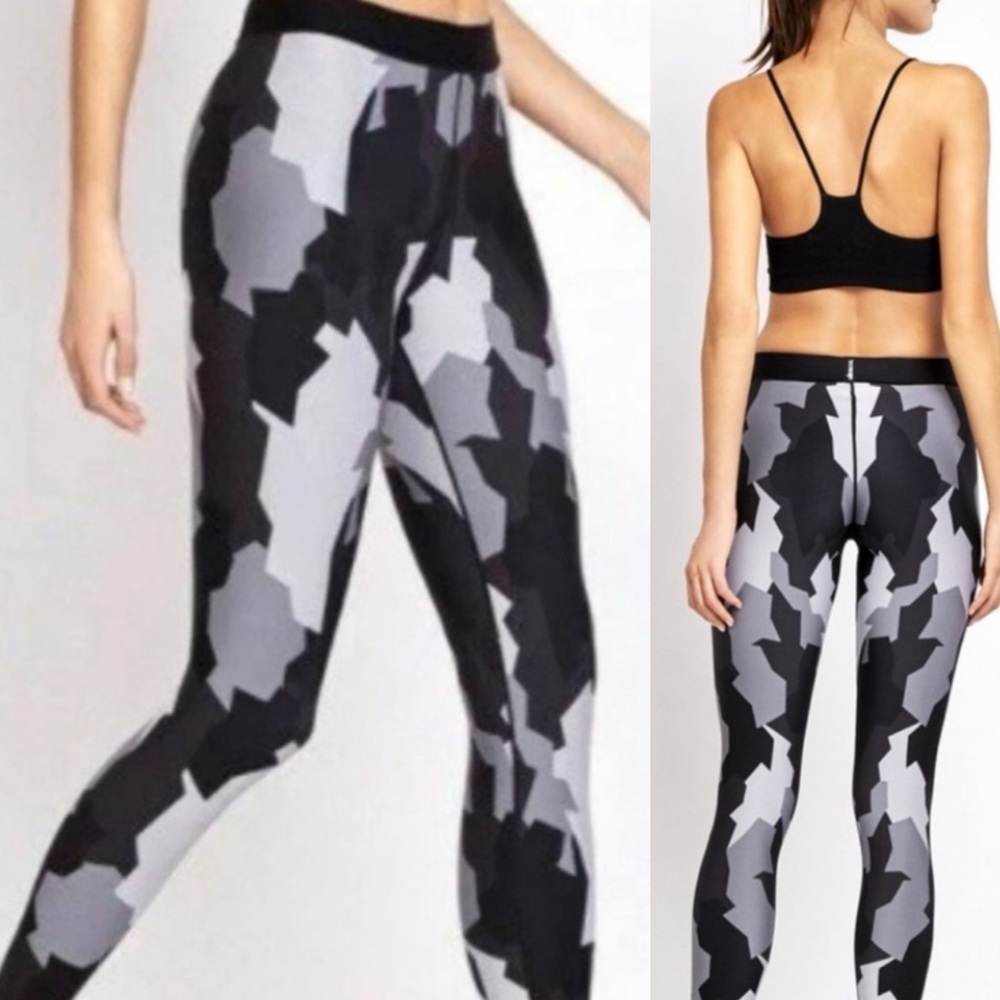 Ultracor Crop Leggings Geometric Camo sz L